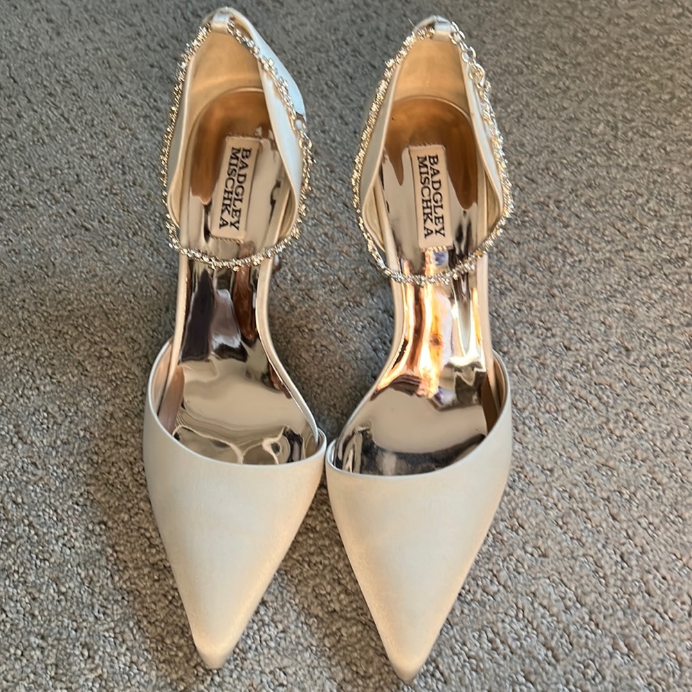 Baffles Mischka Pumps - Rhinestone anklet